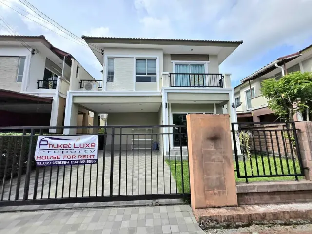 Townhouse for rent 3 bedrooms in Kathu