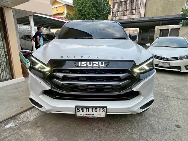 For rent Isuzu MU-X 2023