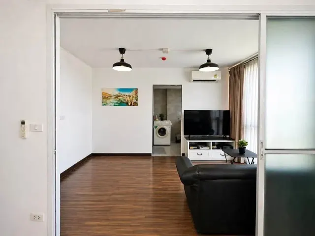 1 Bedroom Condo for Sale in The wide condo