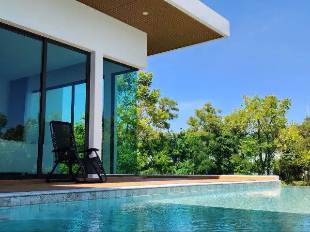 Urgent sale: 3BR lake view villa in Ratsada (Casa Signature)