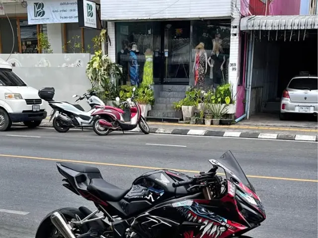 Rent a Honda CBR 2019