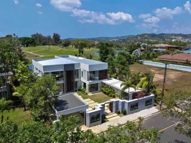 Аренда 6-спальной виллы в Laguna Homes