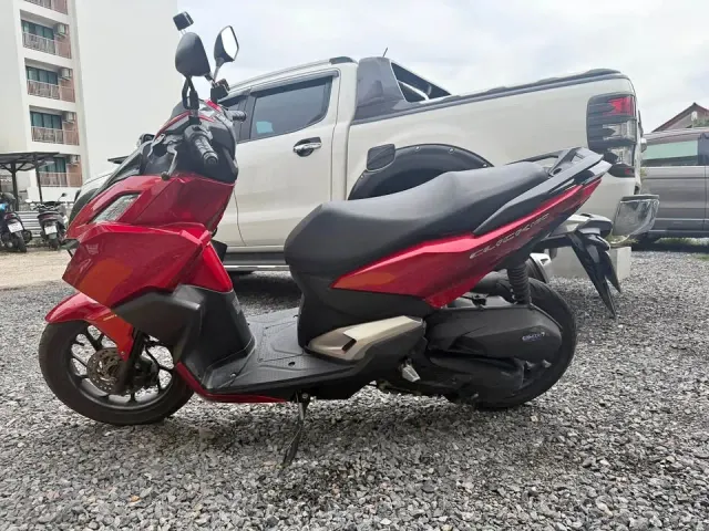 Selling Honda Click 150