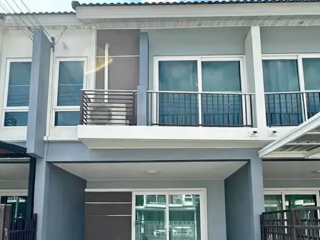 Townhouse for sale in Thalang