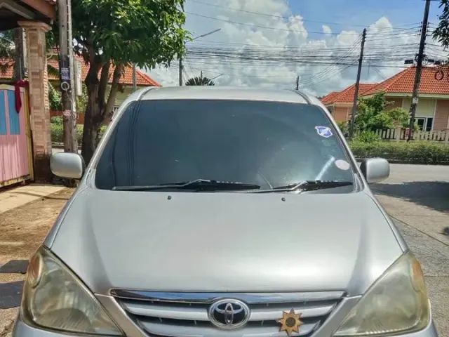 Selling Toyota Avanza 2007