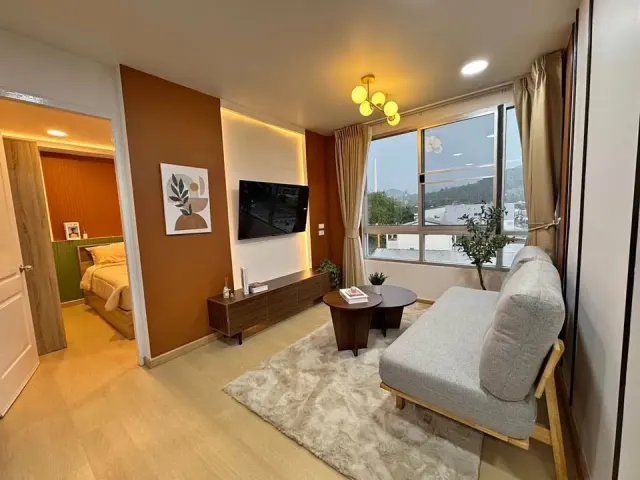 For Eale 1 bedroom apartment in The Clover condo