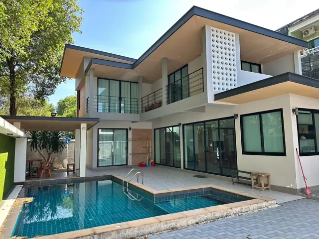 For Rent: 3-Bedroom Villa in Thalang