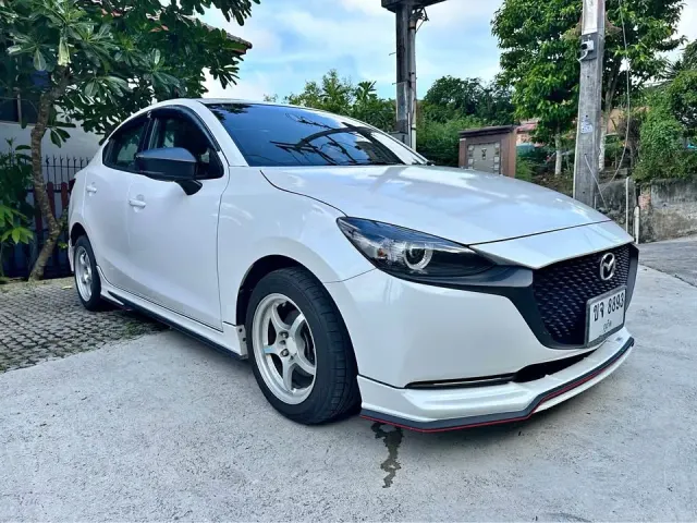 Selling Mazda 2 SP