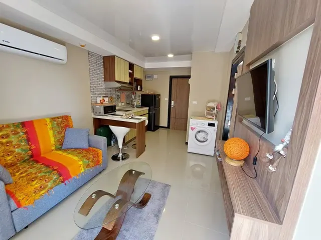 1-bedroom apartment in Nai Harn Condominium