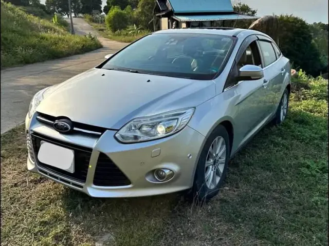 Selling Ford Focus 2013