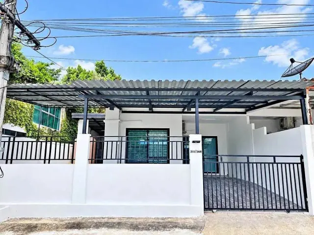 For Sale: 2 Bedroom Townhouse in Tawan Place Manik