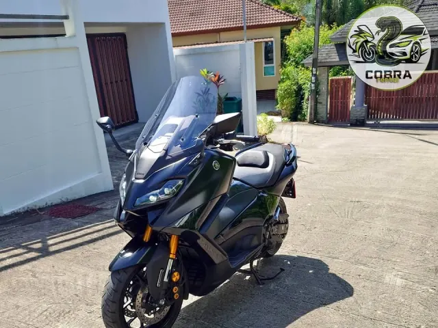 Rent Yamaha Tmax 2025