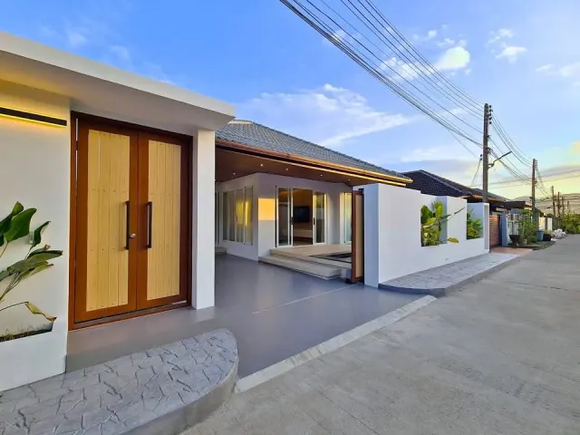 For sale 3 bedroom villa in Paklok