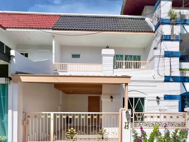 For sale 3-bedroom townhouse in Kathu