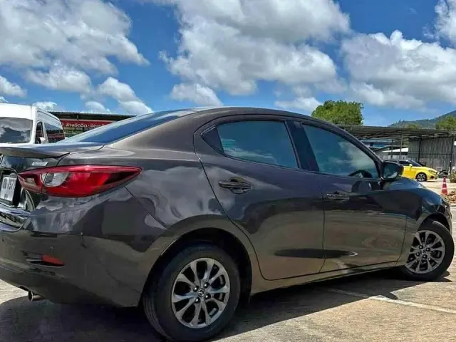 Selling Mazda 2 SKYACTIV-G 2018