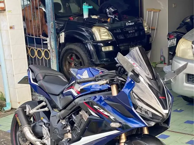 For rent Honda CBR650R 2022