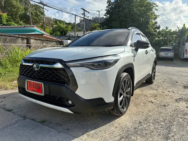 For rent Toyota Cross HEV 2025