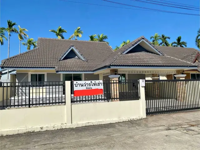 For rent 3-bedroom house in Chalong