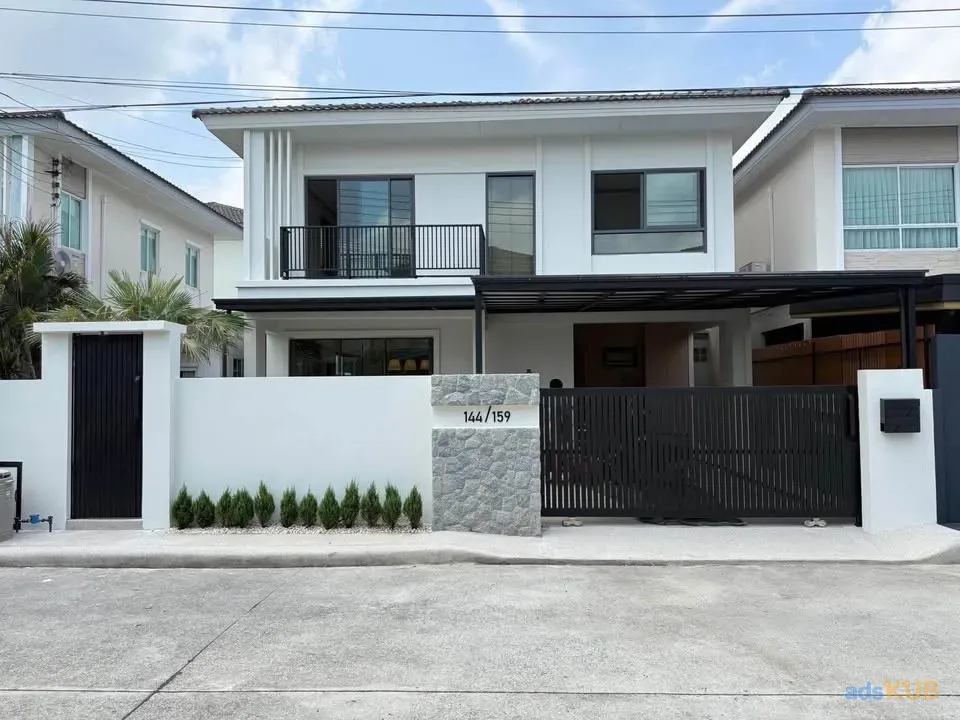 3 Bedroom Townhouse for Sale in The Plant Kathu–Patong