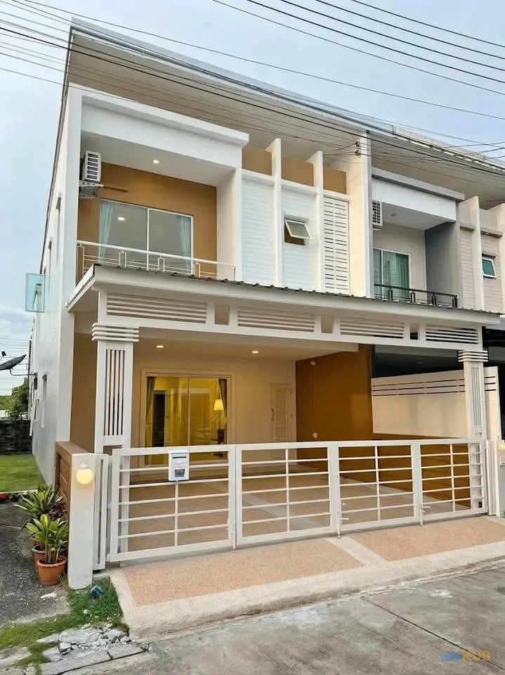 3 Bedroom Townhouse for sale in Habitown Koh Kaew