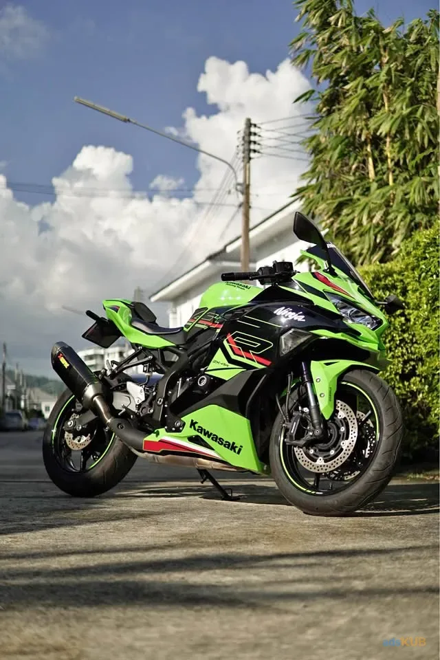 For Rent Kawasaki ZX4R