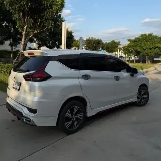 Selling Mitsubishi Xpander 2020