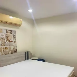Selling 2-bedroom apartment in The Clover condo