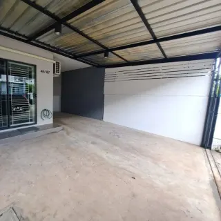 Townhouse for rent 3 bedrooms in Kathu