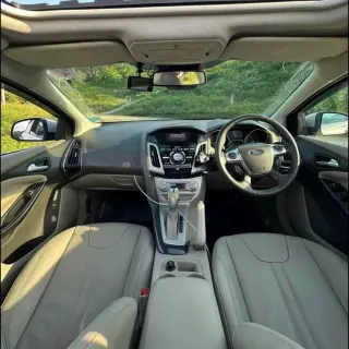 Selling Ford Focus 2013
