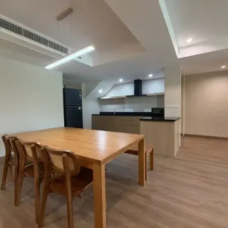 4 Bedroom Villa for Sale in Kathu