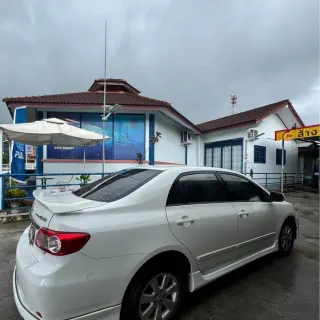 Selling Toyota Corolla Altis 2012