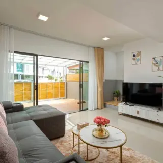 For rent 3-bedroom townhouse in Kathu
