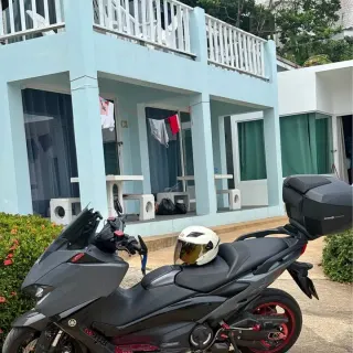 Selling Yamaha T-MAX 560 2022