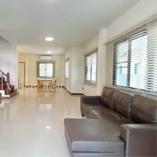 For rent 3-bedroom townhouse in Kathu