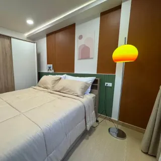 For Eale 1 bedroom apartment in The Clover condo