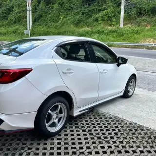 Selling Mazda 2 SP