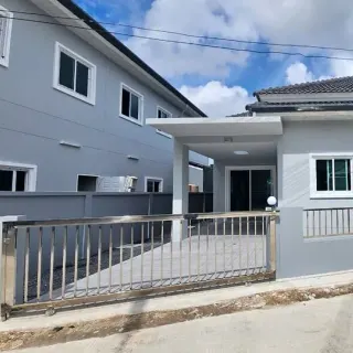 For rent 2-bedroom townhouse in The Rich Palai
