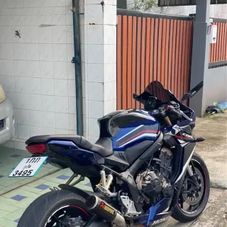 For rent Honda CBR650R 2022