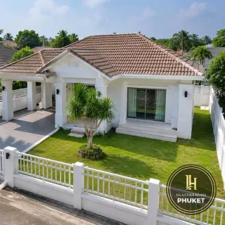 4 Bedroom House for Sale in Parichat Village