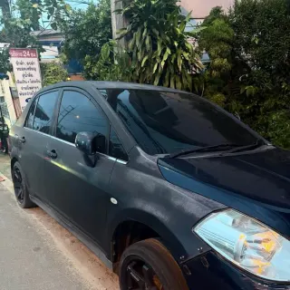 Selling Nissan Tiida 2006