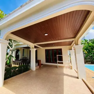 Rent 3-bedroom villa with a pool in Rawai