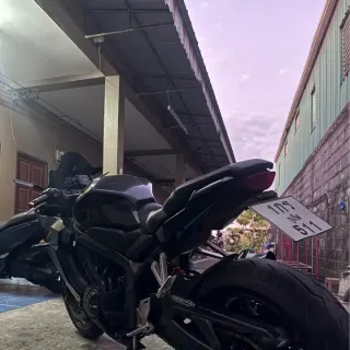 ให้เช่า Honda CBR650R 2023