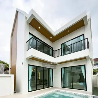 3 Bedroom Villa for Sale in Wichit
