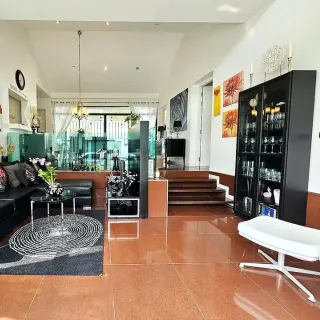 4 Bedroom Villa for Sale in Kamala