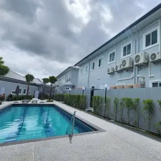 For rent 2-bedroom townhouse in The Rich Palai