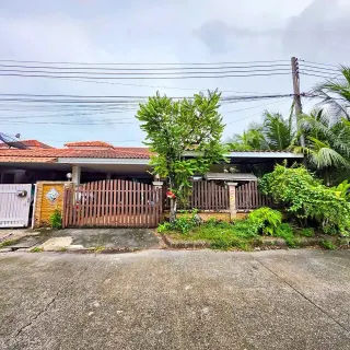 For Sale: 3 Bedroom Townhouse in Dusit Buri