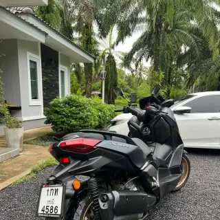 Rent Yamaha Xmax 300