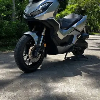 Rent Honda ADV 350