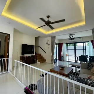 For Sale: 3 Bedroom Townhouse in Laguna Park 1