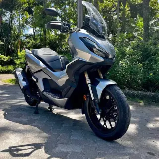 Rent Honda ADV 350